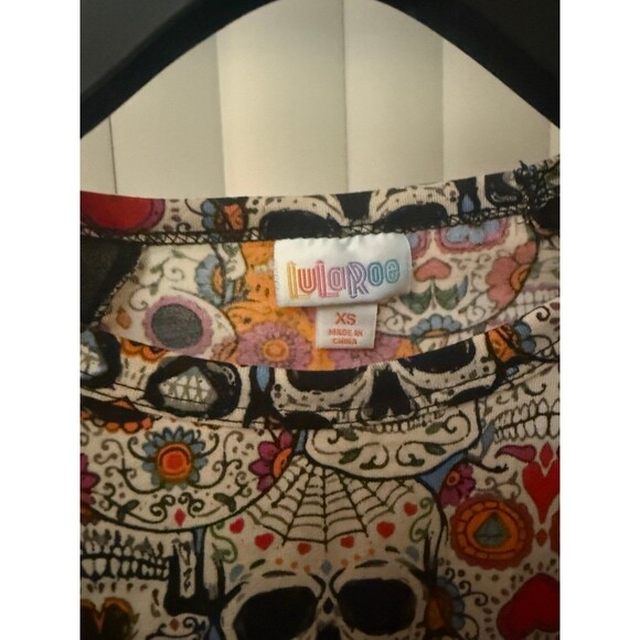 Women's LuLaRoe Randy Baseball Shirt Halloween Sugar Skulls Print  Size X-Small - Picture 4 of 5